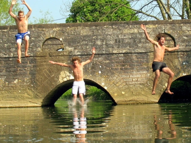 © Rivers Access for All - Wild Swimming - http://www.wildswimming.co.uk/